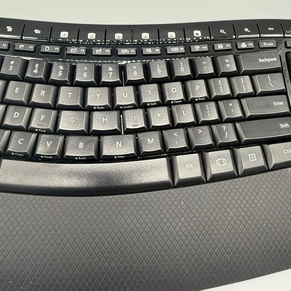 Microsoft Wireless Comfort Keyboard 5050 Ergonomic Black No‎ Mouse/Dongle